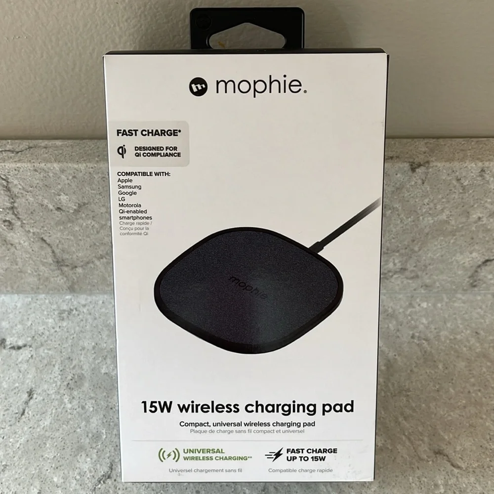 Mophie 15W Universal Fast Charge Wireless Black Charging Pad w/Power Adapter